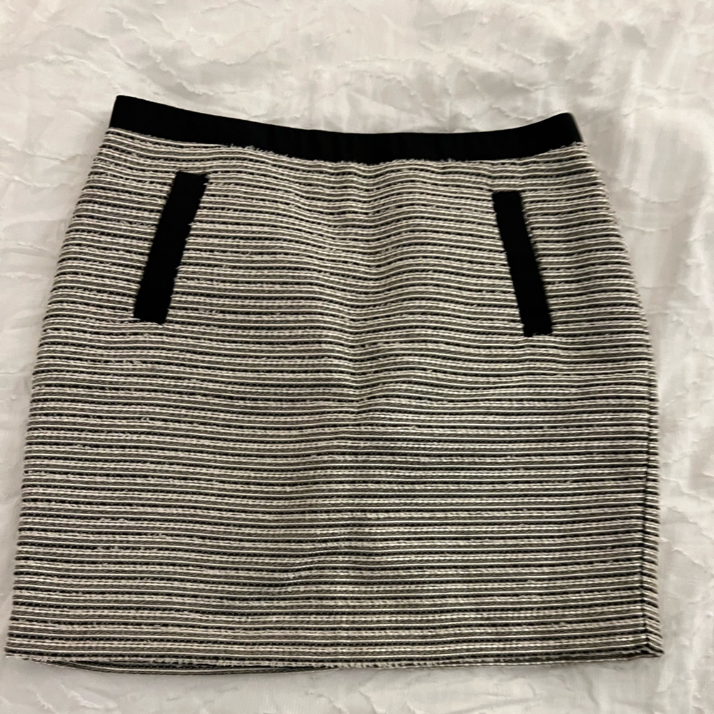 Striped skirt 🤍